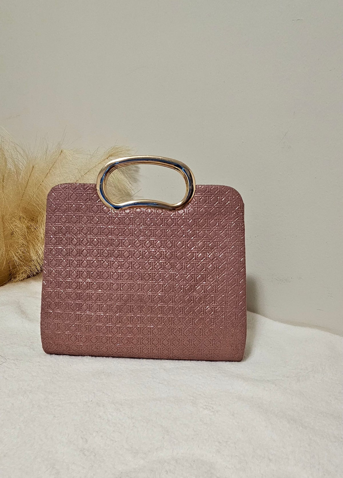 LUXE LEATHER CLUTCH - SALMON