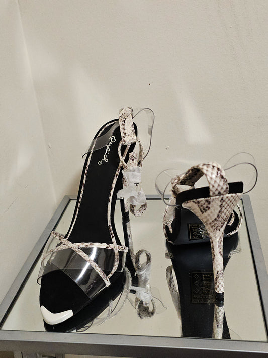 SNAKE CRISS CROSS HEELS